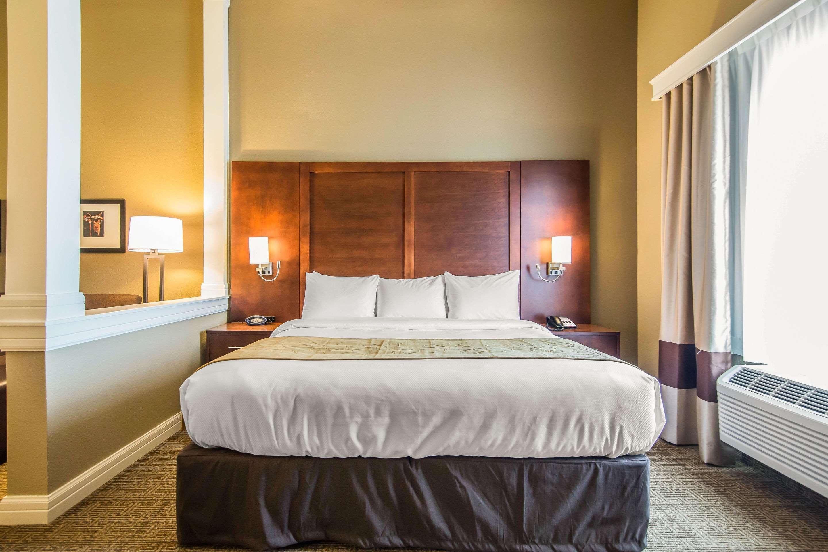 Comfort Suites - Dodge City Εξωτερικό φωτογραφία