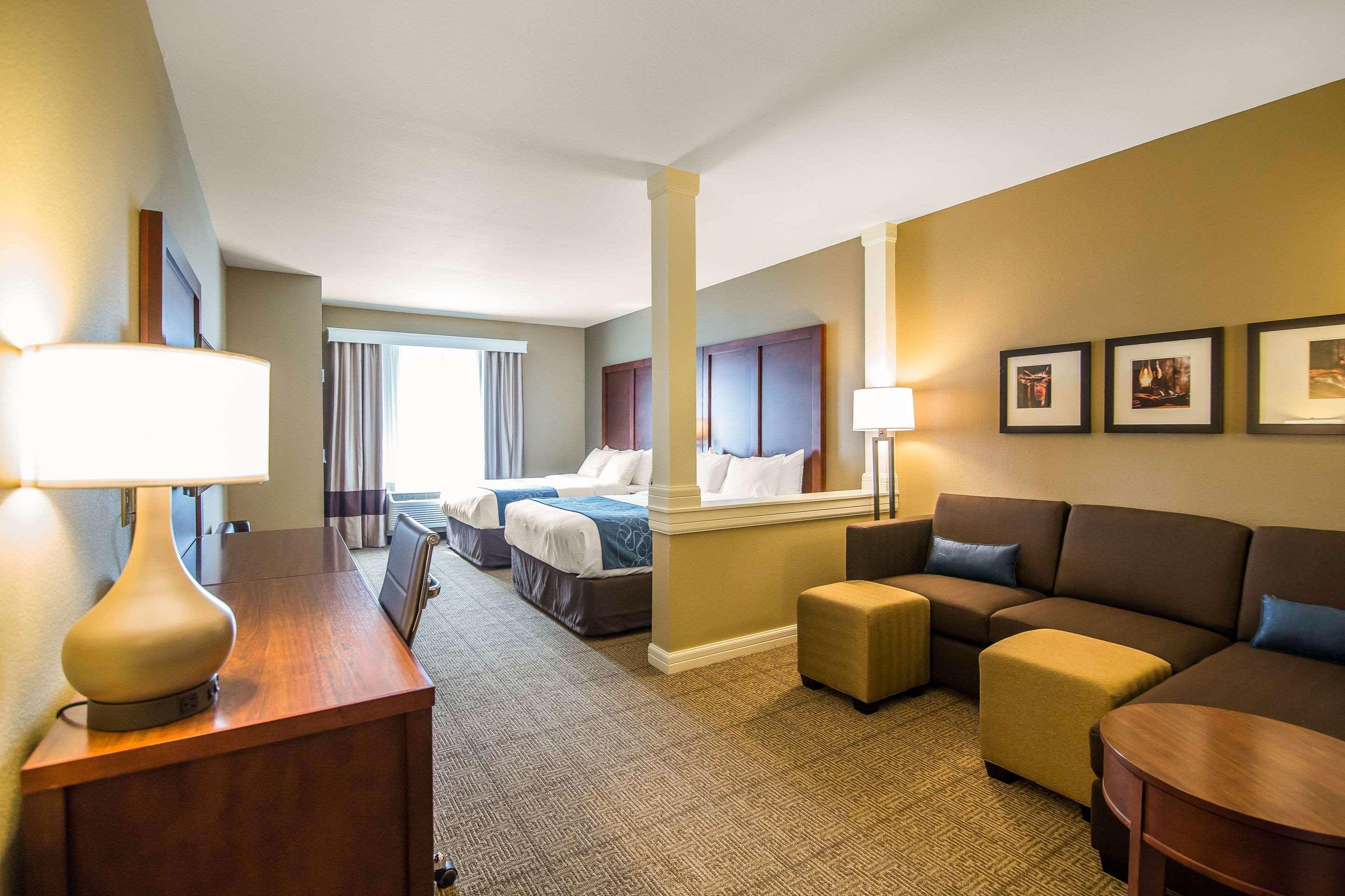 Comfort Suites - Dodge City Εξωτερικό φωτογραφία