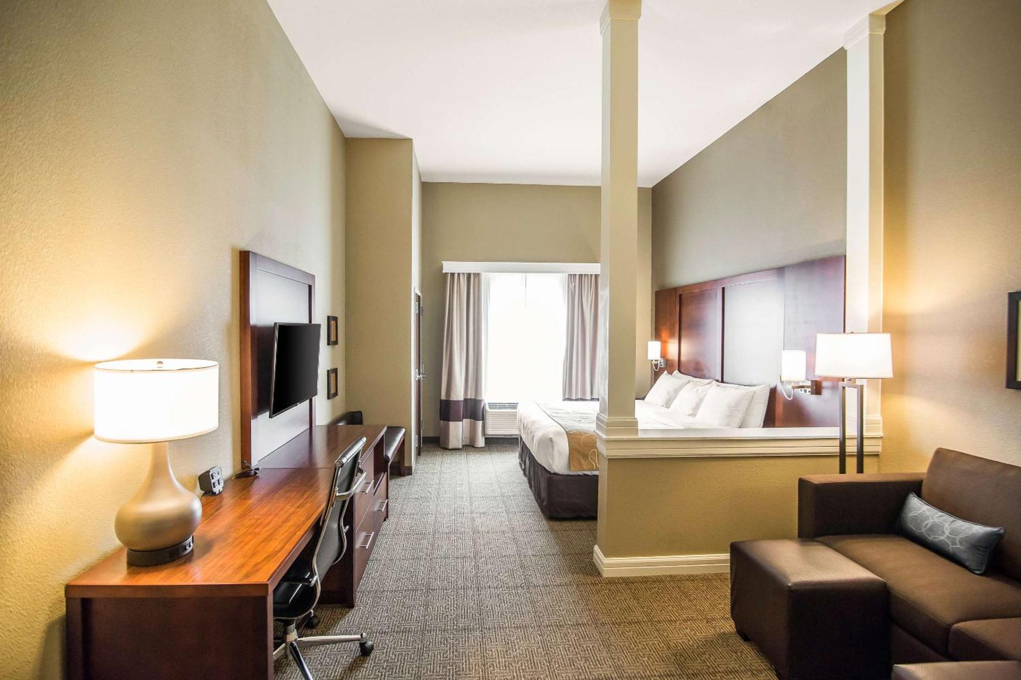Comfort Suites - Dodge City Εξωτερικό φωτογραφία