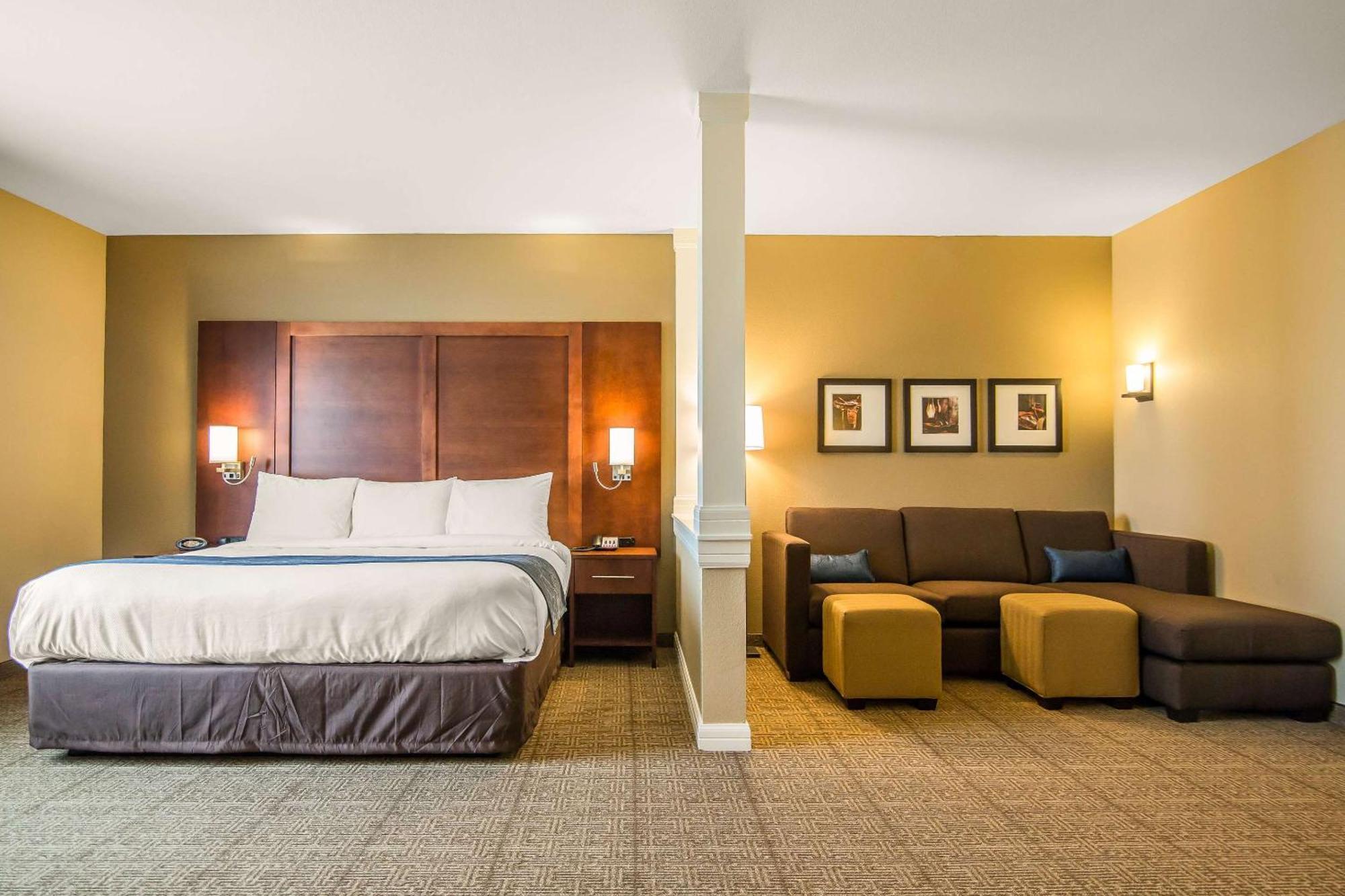 Comfort Suites - Dodge City Εξωτερικό φωτογραφία