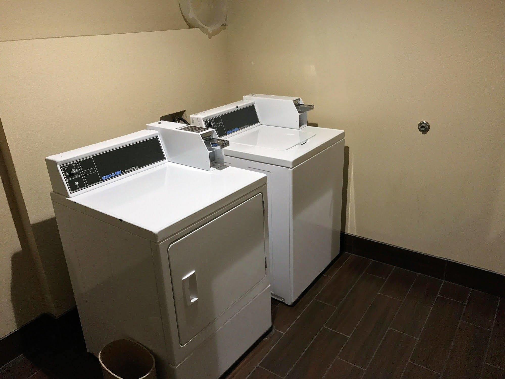 Comfort Suites - Dodge City Εξωτερικό φωτογραφία